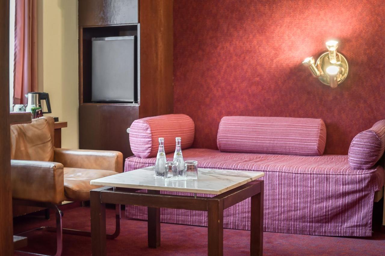 Kontaktlos Hotel Am Kappelberg Kontaktlos Fellbach Esterno foto